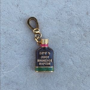 Juicy Couture Sun Tan Charm 😎